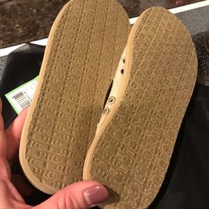 Sanuk Shoes - Women’s Sanuk Slip-i s Sz 7 NWT Sanuk Shoes - Women’s Sanuk Slip-i s Sz 7 NWT